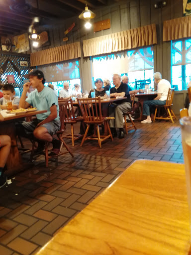 American Restaurant «Cracker Barrel Old Country Store», reviews and photos, 1824 W Lucas St, Florence, SC 29501, USA