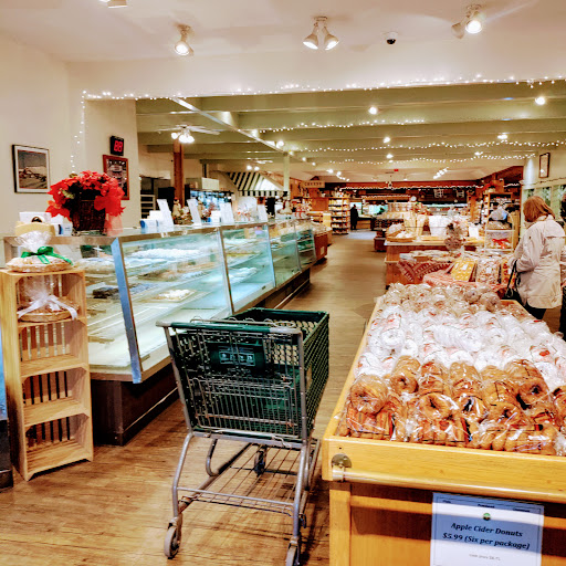 Grocery Store «Delicious Orchards», reviews and photos, 320 NJ-34, Colts Neck, NJ 07722, USA