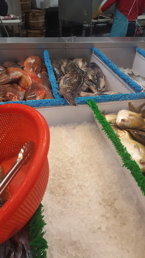 Shopping Mall «Carrollton Shopping Center», reviews and photos, 8474 Annapolis Rd, New Carrollton, MD 20784, USA