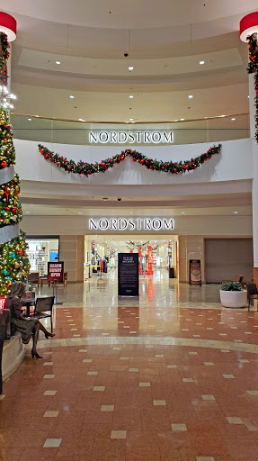 Department Store «Nordstrom Scottsdale Fashion Square», reviews and photos, 7055 E Camelback Rd, Scottsdale, AZ 85251, USA