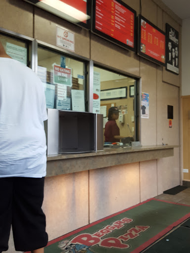 Pizza Restaurant «Beggars Pizza», reviews and photos, 8100 S Stony Island Ave, Chicago, IL 60617, USA