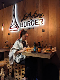 Atmosphère du Restaurant servant le petit-déjeuner L'Artisan du Burger à Paris - n°8