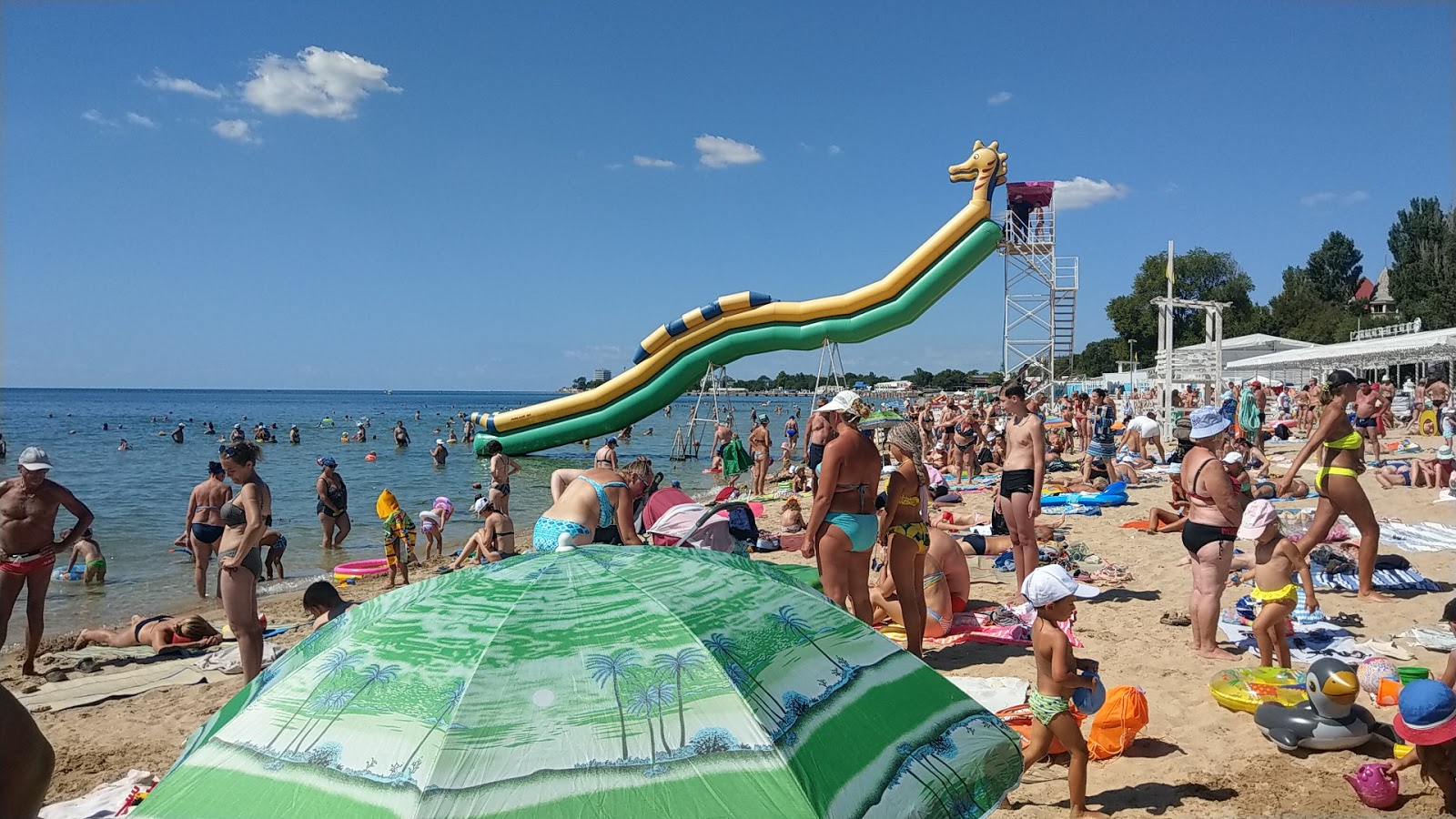 Oren-Crimea beach'in fotoğrafı - rahatlamayı sevenler arasında popüler bir yer