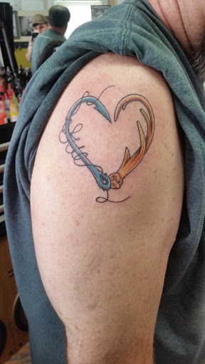 Tattoo Shop «Righteous Tattoo», reviews and photos, 2371 Manchester Rd, Akron, OH 44314, USA