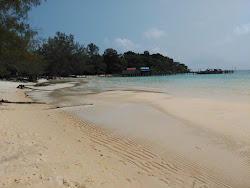 Foto de M-Pai Bay com uma linha costeira espaçosa