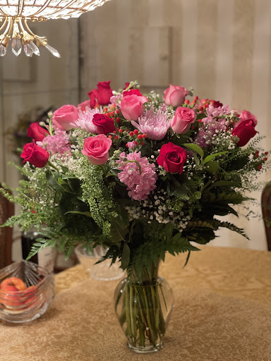 Florist «Creative Florist», reviews and photos, 93-01 63rd Dr, Rego Park, NY 11374, USA