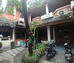 Puri Agung Homestay photo