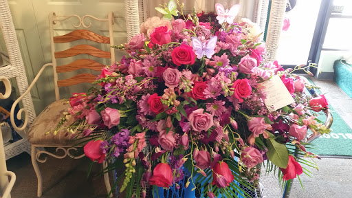 Florist «Bloomingdale Florist», reviews and photos, 827 E Bloomingdale Ave, Brandon, FL 33511, USA