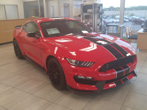 Ford Dealer «Hopkins Ford of Elgin», reviews and photos, 1045 E Chicago St, Elgin, IL 60120, USA