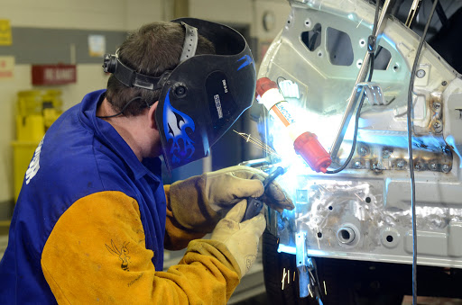 Auto Body Shop «Tech-Cor Body Shop», reviews and photos, 110 E Palatine Rd, Wheeling, IL 60090, USA