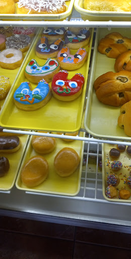 Donut Shop «Delightful Donut Shop», reviews and photos, 4950 W Illinois Ave # 103, Dallas, TX 75211, USA