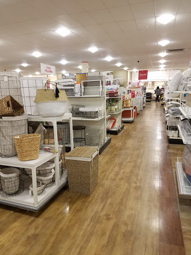 Department Store «T.J. Maxx and HomeGoods», reviews and photos, 3050 Sheridan Dr, Amherst, NY 14226, USA
