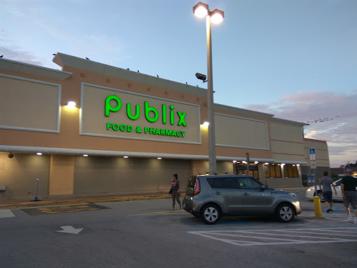Publix Super Market, 8701 W Hillsborough Ave, Tampa, FL 33615, USA, 