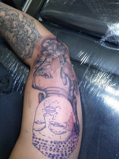 Carlos Revilla Tattoo Estudio Privado