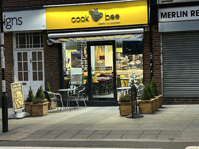 COOK BEE CAFÉ & BISTRO