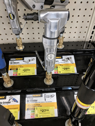 Hardware Store «Harbor Freight Tools», reviews and photos, 1756 North Rd SE, Warren, OH 44484, USA