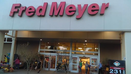 Grocery Store «Fred Meyer», reviews and photos, 14700 SE McLoughlin Blvd, Milwaukie, OR 97267, USA