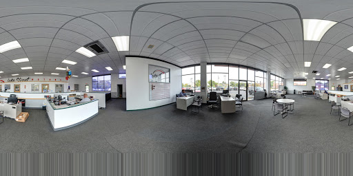 Car Dealer «Auto Villa», reviews and photos, 302 S Lake St, Grayslake, IL 60030, USA