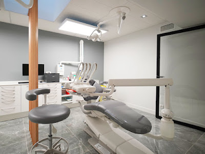 Jouhaïna Bouallag - Chirurgien dentiste - Paris 13 à Paris