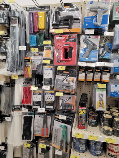 Hardware Store «Harbor Freight Tools», reviews and photos, 11969 Jefferson Ave #B, Newport News, VA 23606, USA