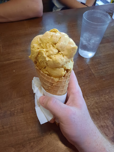 Ice Cream Shop «Mullens Dairy Bar», reviews and photos