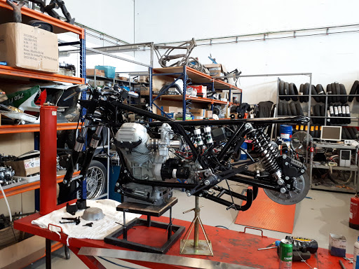 Guzzi Motobox en Roquetes, Tarragona