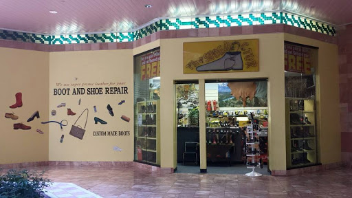 Shoe shining service El Paso