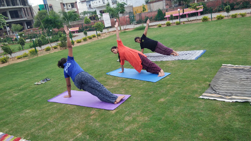 Dhyan Yoga Kendra