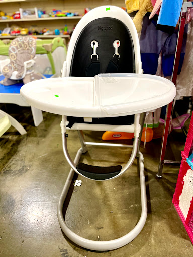 Thrift Store «Missions Thrift Store», reviews and photos, 2721 E Millbrook Rd, Raleigh, NC 27604, USA