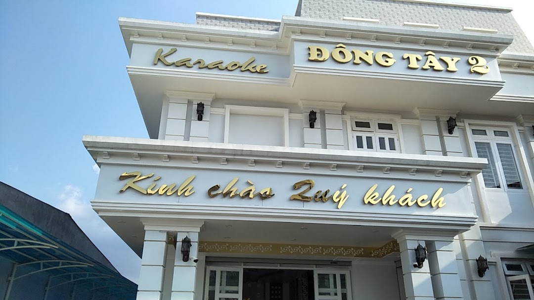 Karaoke Đông Tây 2