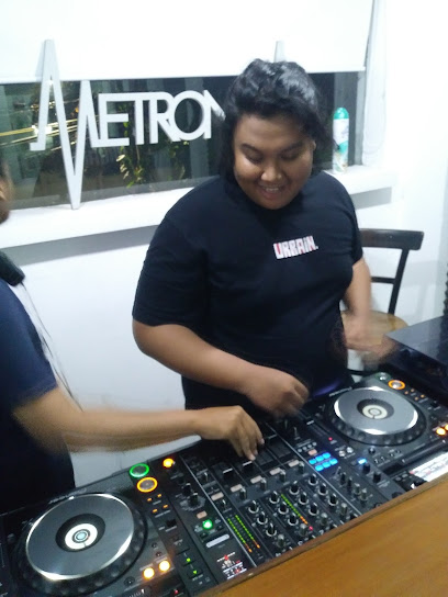 MetronoM DJ School