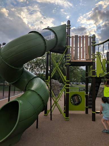 Park «Independence Park», reviews and photos, 3945 N Springfield Ave, Chicago, IL 60618, USA