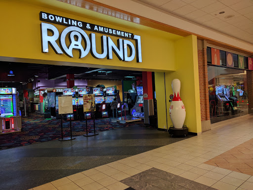 Shopping Mall «Stratford Square Mall», reviews and photos, 152 Stratford Dr, Bloomingdale, IL 60108, USA