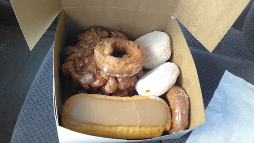 Donut Shop «Aurora Donuts», reviews and photos, 13201 Aurora Ave N, Seattle, WA 98133, USA