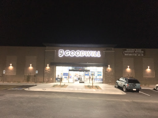 Thrift Store «Power & McDowell Goodwill Retail Store & Donation Center», reviews and photos, 2665 N Power Rd, Mesa, AZ 85215, USA