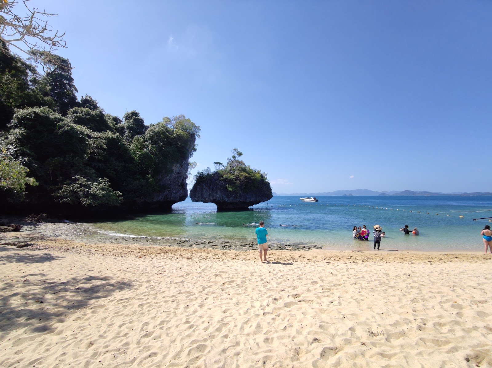 Photo of Koh Phak Bia Beach with small bay