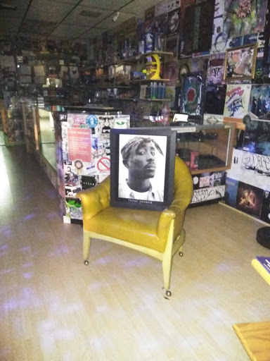 Vaporizer Store «Smoke Shop Inc - Vapor and Glass», reviews and photos, 4900 W Atlantic Blvd #5, Margate, FL 33063, USA