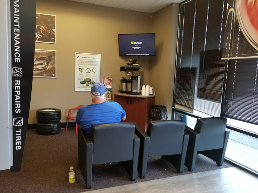 Tire Shop «Firestone Complete Auto Care», reviews and photos, 5215 N Milwaukee Ave, Chicago, IL 60630, USA