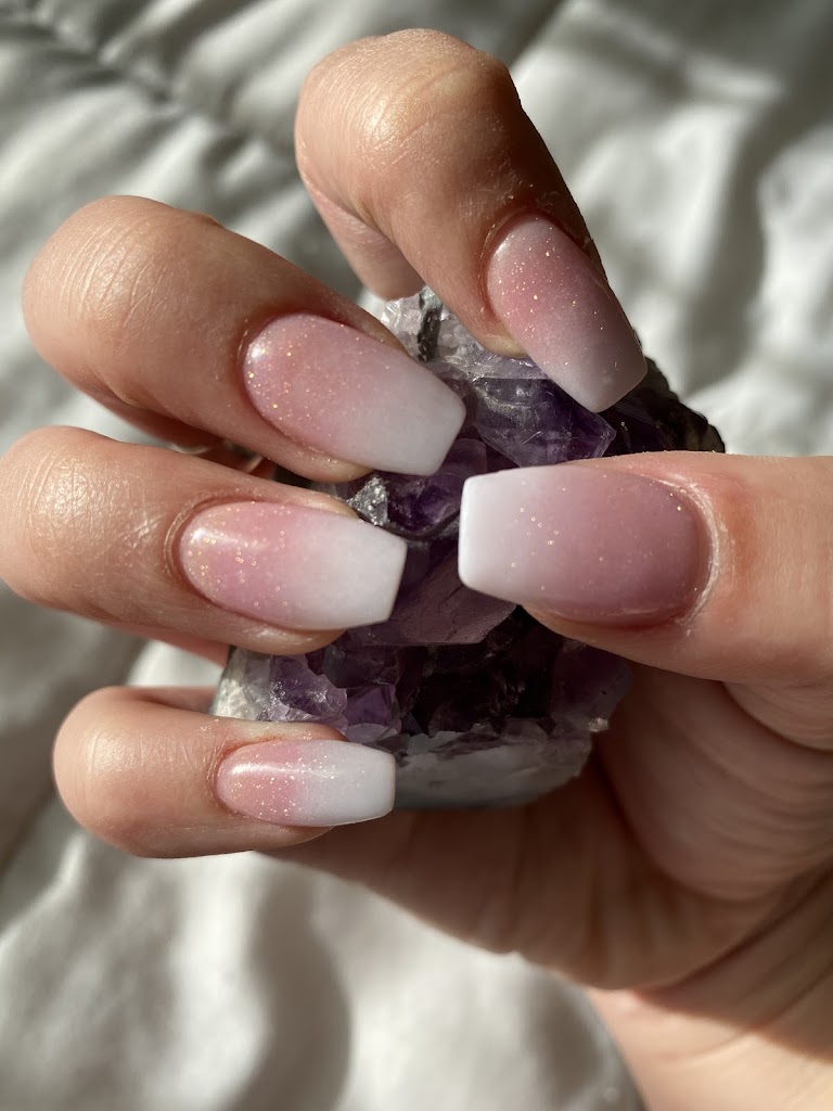 Beauty Nails 97501