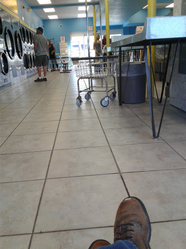 Laundromat «K&M WASH HOUSE Laundromat & Drop-Off Service», reviews and photos, 2829 S Cleveland Ave, Fort Myers, FL 33901, USA