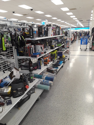 Clothing Store «Ross Dress for Less», reviews and photos, 1180 Stafford Market Pl, Stafford, VA 22556, USA