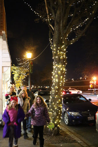 Barber Shop «Hinsdale Barber Shop», reviews and photos, 20 W Hinsdale Ave, Hinsdale, IL 60521, USA