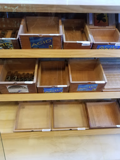 Tobacco Shop «Smokers Planet», reviews and photos, 1495 W 14 Mile Rd, Madison Heights, MI 48071, USA