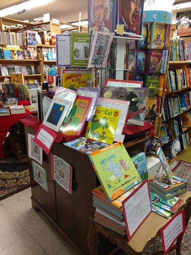 Used Book Store «Vintage Books», reviews and photos, 6613 Mill Plain Boulevard, Vancouver, WA 98661, USA