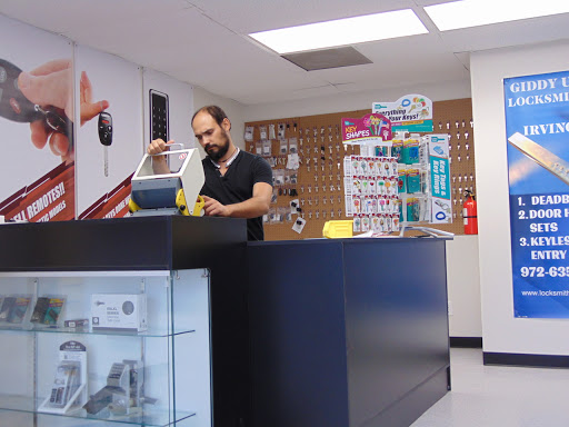 Locksmith «GiddyUp locksmith llc», reviews and photos, 930 N Belt Line Rd #110, Irving, TX 75061, USA