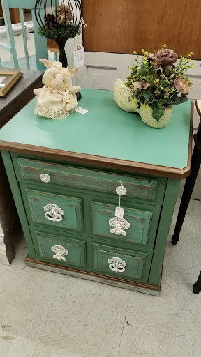 Flea Market «Emporium 1101 - Anderson», reviews and photos, 2200 S Scatterfield Rd, Anderson, IN 46012, USA