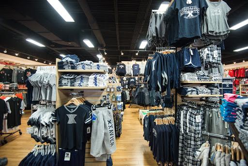 Sportswear Store «Rally House Rookwood», reviews and photos, 2705 Edmondson Rd, Cincinnati, OH 45209, USA