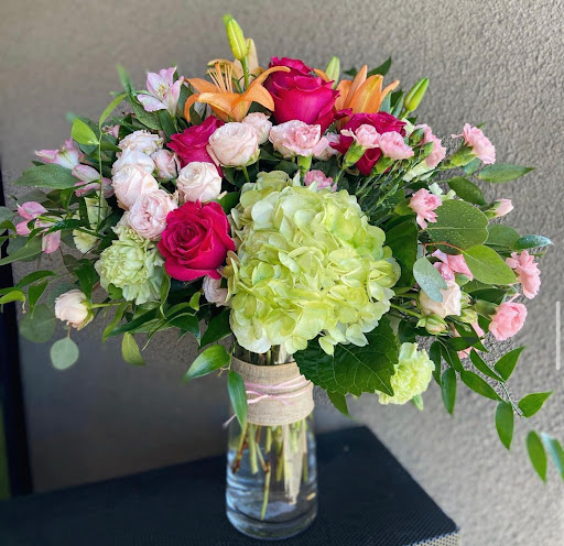 Florist «East Bay Flowers», reviews and photos, 1200 E 14th St, San Leandro, CA 94577, USA