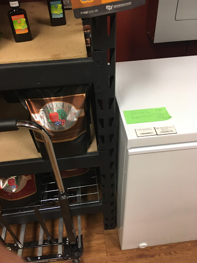 Pet Supply Store «Munchies Natural Pet Foods», reviews and photos, 2896 W Bay Dr, Belleair Bluffs, FL 33770, USA