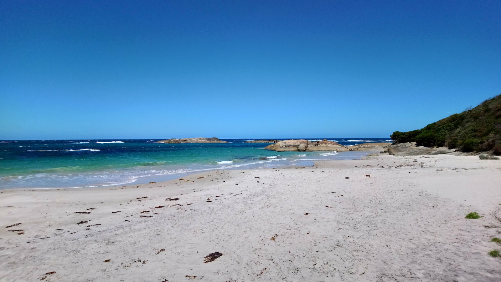 Foto von Waterfall Beach II mit sehr sauber Sauberkeitsgrad